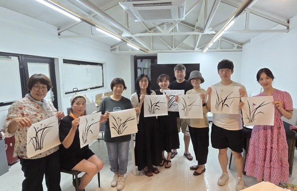 영덕군 영해면 근대역사문화거리 청년 예술가 작품 전시발표